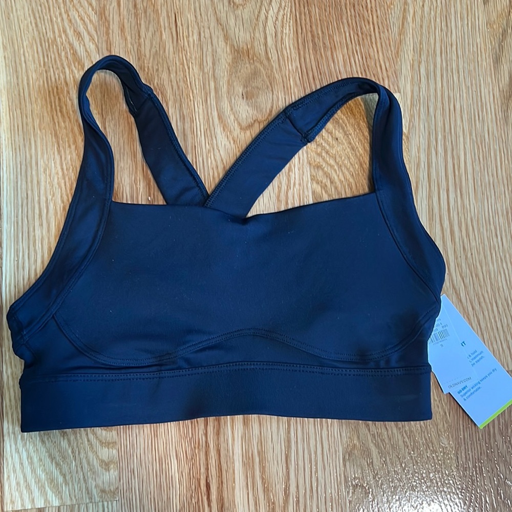 NWT old navy sports bra